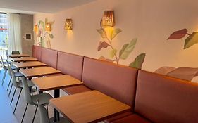 CORAL EXPRESS prox ao Harmonia e ao Beira Rio